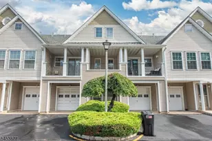 20 Collura Ln, Clifton, NJ 07012 - Photo 2