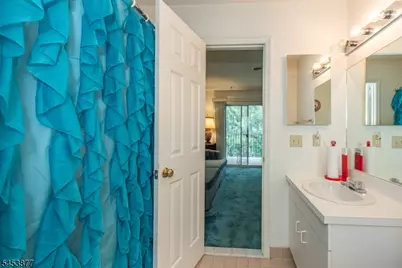 20 Collura Ln, Clifton, NJ 07012 - Photo 24