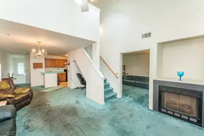20 Collura Ln, Clifton, NJ 07012 - Photo 4
