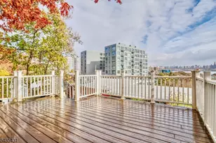 9017 Riverside Pl, North Bergen, NJ 07047 - Photo 20