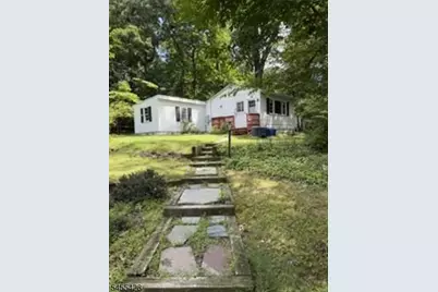 366 Warrenville Rd, Green Brook Township, NJ 08812 - Photo 2