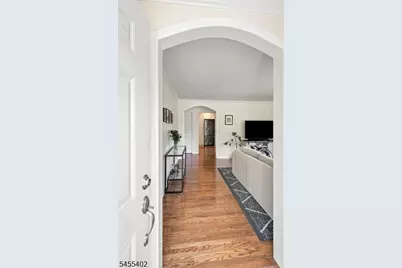 17 Ralph Pl, Morristown, NJ 07960 - Photo 4