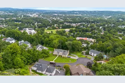 207 Eileen Dr, Cedar Grove, NJ 07009 - Photo 48