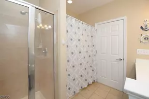 5 Holly Ln, Garfield, NJ 07026 - Photo 12