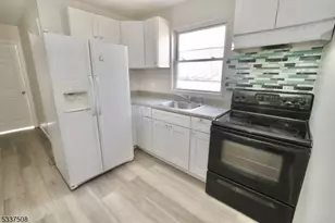 212 N 1st St, Paterson, NJ 07522 - Photo 6