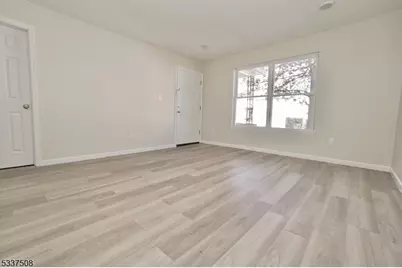 212 N 1st St, Paterson, NJ 07522 - Photo 4