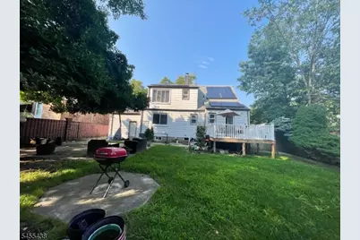 80 Circle Drway, Teaneck Township, NJ 07666 - Photo 10