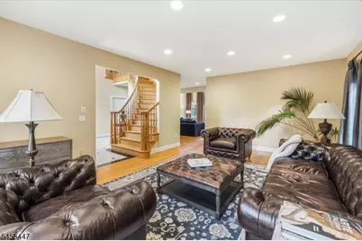 4 Centennial Ct, Totowa, NJ 07512 - Photo 6