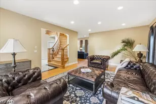 4 Centennial Ct, Totowa, NJ 07512 - Photo 6