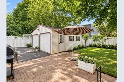 183 Brighton Ave, East Orange, NJ 07017 - Photo 12