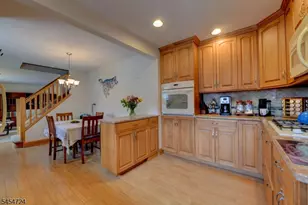 3 Village Rd, Pequannock Township, NJ 07444 - Photo 12