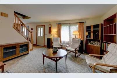 3 Village Rd, Pequannock Township, NJ 07444 - Photo 4
