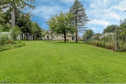 3 Village Rd, Pequannock Township, NJ 07444 - Photo 24