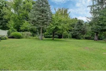 3 Village Rd, Pequannock Township, NJ 07444 - Photo 22