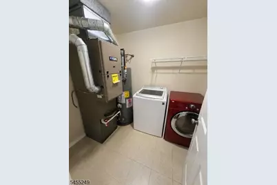 22 Seton Hall Dr, Newark, NJ 07103 - Photo 34