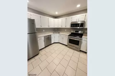 22 Seton Hall Dr, Newark, NJ 07103 - Photo 14