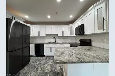 614 Fairview Ave, Fairview, NJ 07022 - Photo 1
