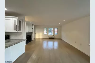 614 Fairview Ave, Fairview, NJ 07022 - Photo 4