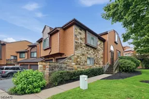 2 Heritage Way, Rockaway Township, NJ 07866 - Photo 2