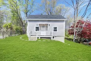 4 Emmans Rd, Roxbury Township, NJ 07852 - Photo 2