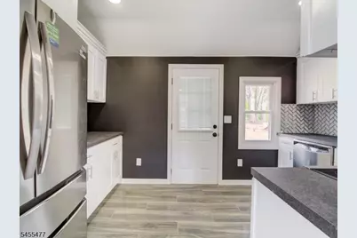 4 Emmans Rd, Roxbury Township, NJ 07852 - Photo 12