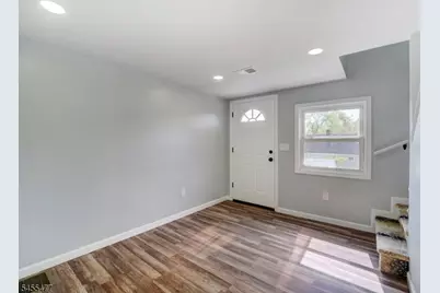 4 Emmans Rd, Roxbury Township, NJ 07852 - Photo 4