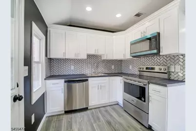 4 Emmans Rd, Roxbury Township, NJ 07852 - Photo 10