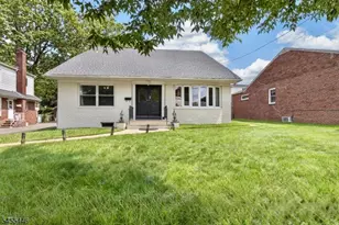163 Baldwin Pl, Bloomfield, NJ 07003 - Photo 1