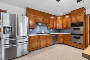 163 Baldwin Pl, Bloomfield, NJ 07003 - Photo 16