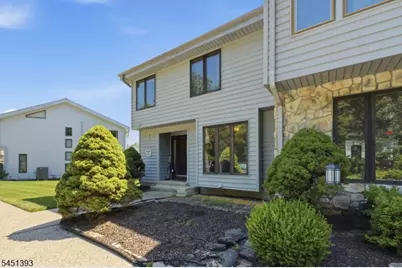 235 Cherokee Rd, Andover Township, NJ 07848 - Photo 4