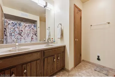 235 Cherokee Rd, Andover Township, NJ 07848 - Photo 28
