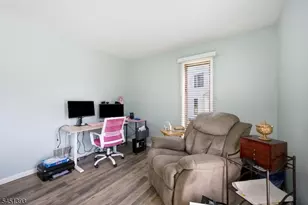 235 Cherokee Rd, Andover Township, NJ 07848 - Photo 18