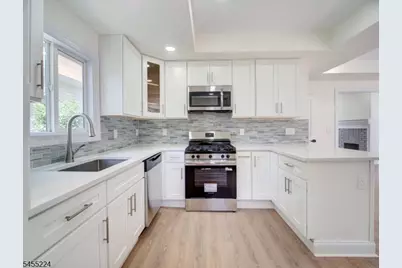 187 Rutledge Ave, East Orange, NJ 07017 - Photo 14
