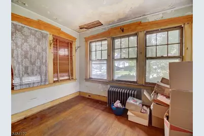 8 Whitman Ave, East Orange, NJ 07017 - Photo 8