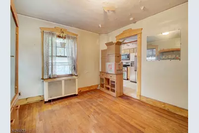 8 Whitman Ave, East Orange, NJ 07017 - Photo 12