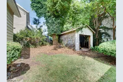 8 Whitman Ave, East Orange, NJ 07017 - Photo 4