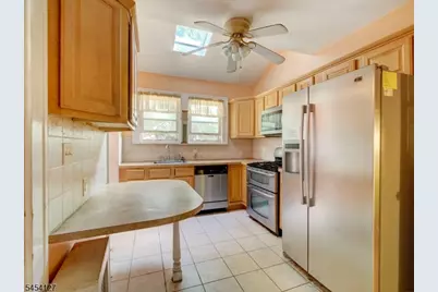 8 Whitman Ave, East Orange, NJ 07017 - Photo 14