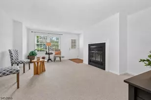 52 Adams Ct, Raritan Township, NJ 08822 - Photo 4