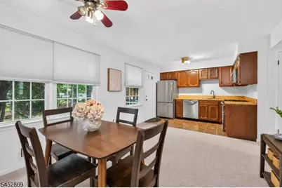 52 Adams Ct, Raritan Township, NJ 08822 - Photo 8
