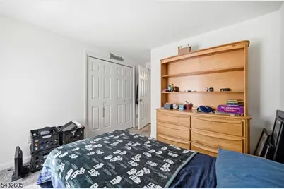 15 Orchard St, Bloomingdale, NJ 07403 - Photo 24