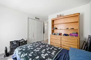 15 Orchard St, Bloomingdale, NJ 07403 - Photo 24