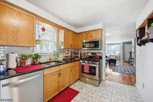 15 Orchard St, Bloomingdale, NJ 07403 - Photo 16