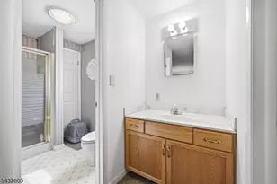 15 Orchard St, Bloomingdale, NJ 07403 - Photo 32
