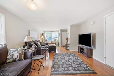15 Orchard St, Bloomingdale, NJ 07403 - Photo 12