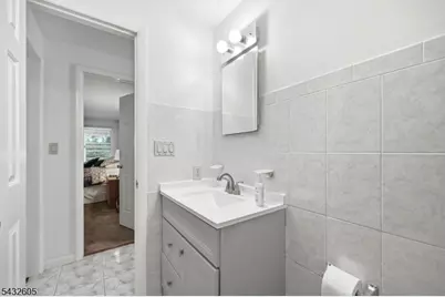 15 Orchard St, Bloomingdale, NJ 07403 - Photo 26