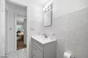 15 Orchard St, Bloomingdale, NJ 07403 - Photo 26