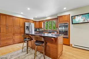 34 Forest Dr, Watchung, NJ 07069 - Photo 16