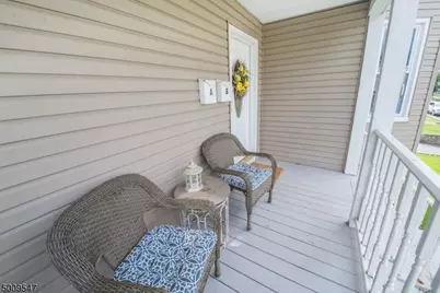10 Phoenix Ave Unit #2, Morristown, NJ 07960 - Photo 2