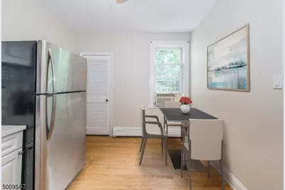 10 Phoenix Ave Unit #2, Morristown, NJ 07960 - Photo 4