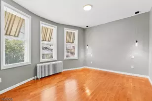 307 Henry St, Fairview, NJ 07022 - Photo 8